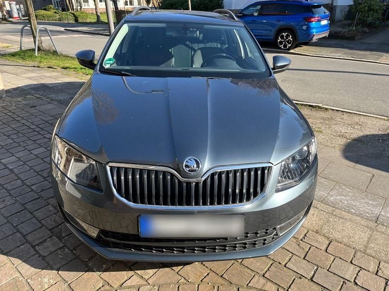 Gebraucht Skoda Octavia Style 150 PS (110 kW) 2016 Grau Kleinwagen