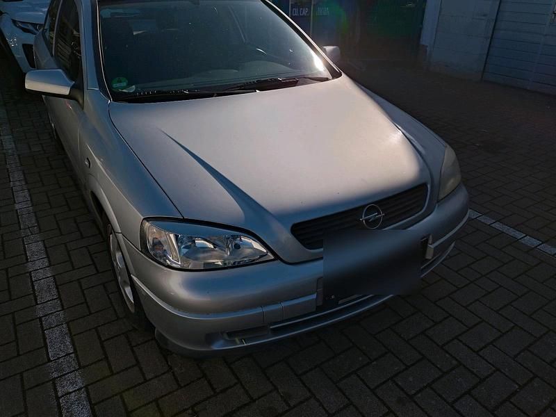 Gebraucht Opel Astra 100 PS (73 kW) 1998 Silber Kleinwagen