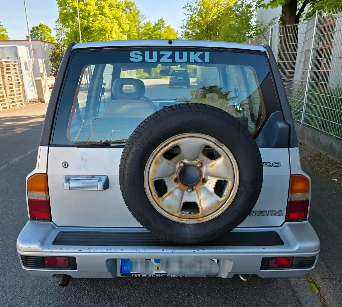 Usata Suzuki Vitara 131 CV (96 kW) 1997 Grigio Berlina
