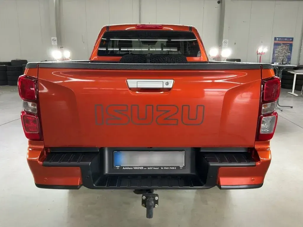 Gebraucht Isuzu D-Max 163 PS (119 kW) 2024 Orange SUV