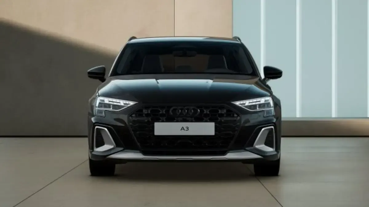 Gebraucht Audi A3 e-tron Ambiente 204 PS (150 kW) 2026 Mythosschwarz metallic Kleinwagen