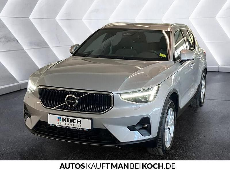 Gebraucht Volvo XC40 Core 163 PS (119 kW) 2024 Silver dawn SUV