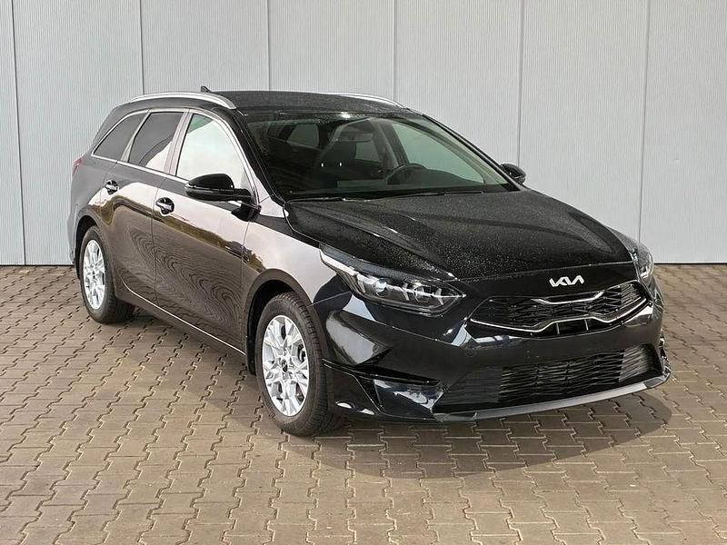 Schwarz Gebraucht 2025 Kia Ceed Sportswagon Comfort Kombi | 22.750 € (Superpreis) - Bild 1/4