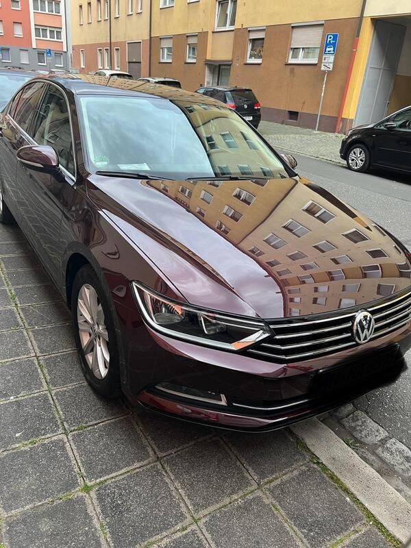Rot Gebraucht 2016 VW Passat Limousine | 15.000 € (Superpreis) - Bild 1/4