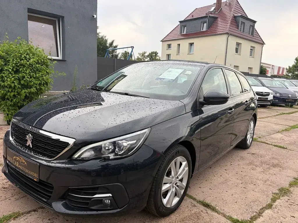 Gebraucht Peugeot 308 SW Active 131 PS (96 kW) 2019 Grau Kombi