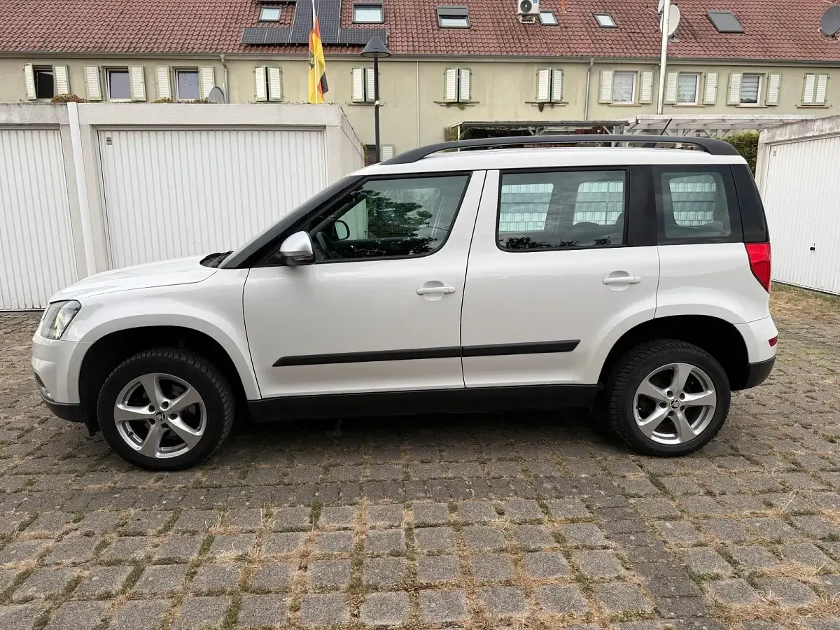 Gebraucht Skoda Yeti 122 PS (89 kW) 2014 Weiß SUV