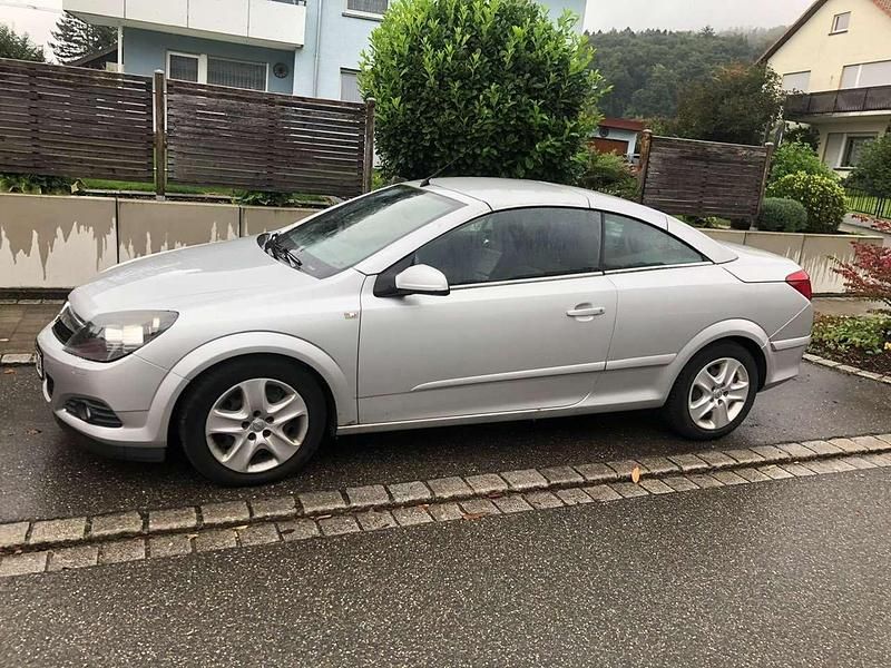 Silber Gebraucht 2008 Opel Astra Cabriolet Cabrio | 2.850 € (Etwas zu teuer) - Bild 1/3