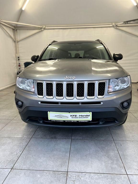 Gebraucht Jeep Compass Limited 170 PS (125 kW) 2012 Grau SUV