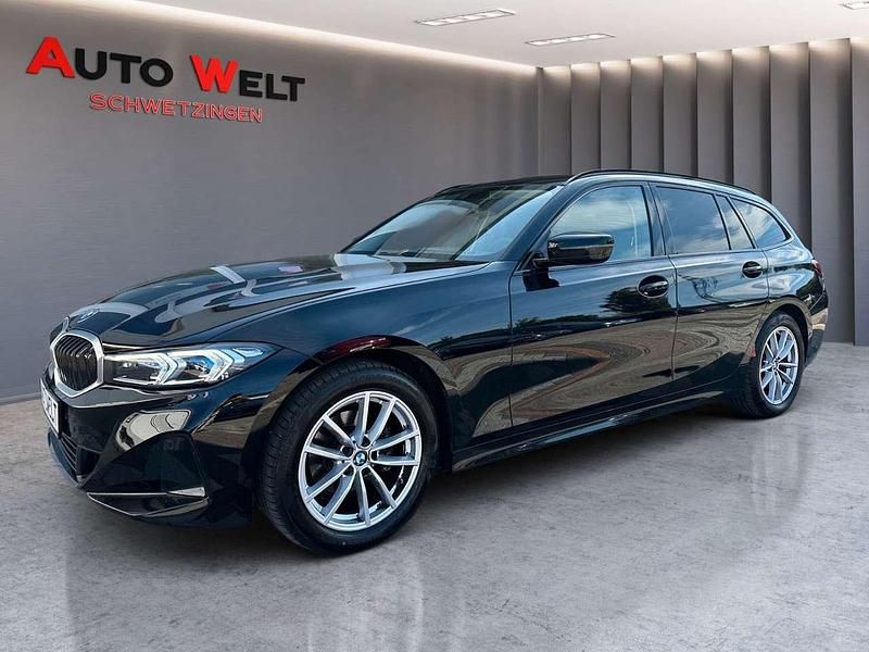 Gebraucht BMW 318 156 PS (114 kW) 2024 Schwarz ii/bonnet fluid black Kombi