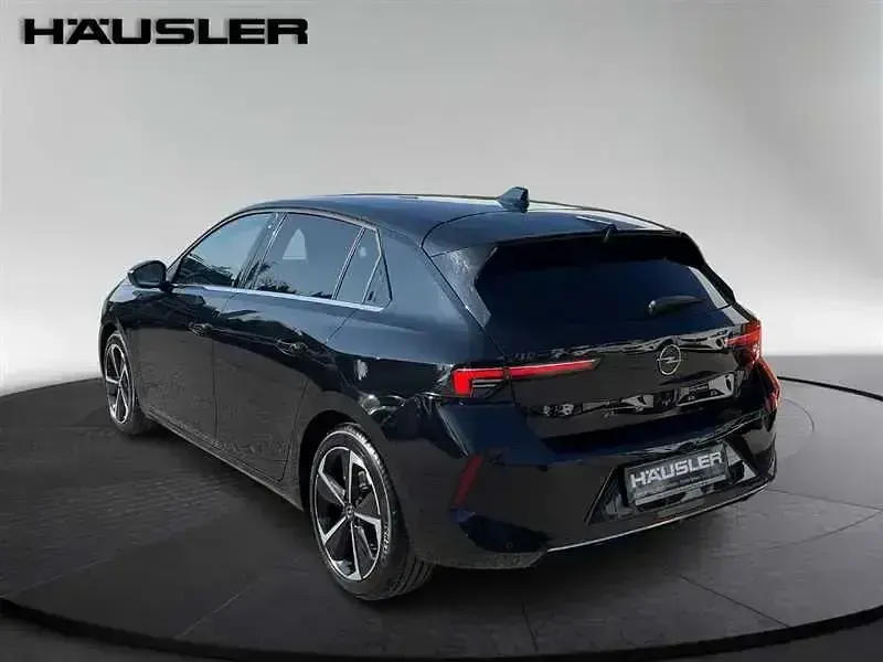 Gebraucht Opel Astra Elegance 131 PS (96 kW) 2023 Schwarz Kleinwagen