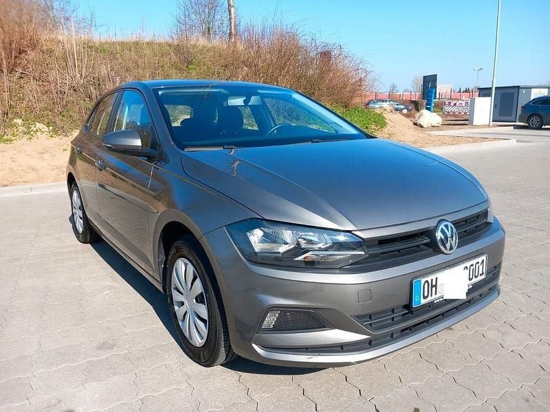 Gebraucht VW Polo Trendline 75 PS (55 kW) 2018 Silber Kleinwagen