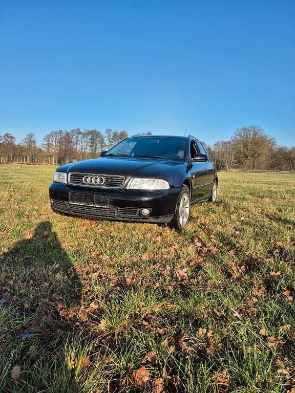 Gebraucht Audi A4 150 PS (110 kW) 2000 Violet Kombi