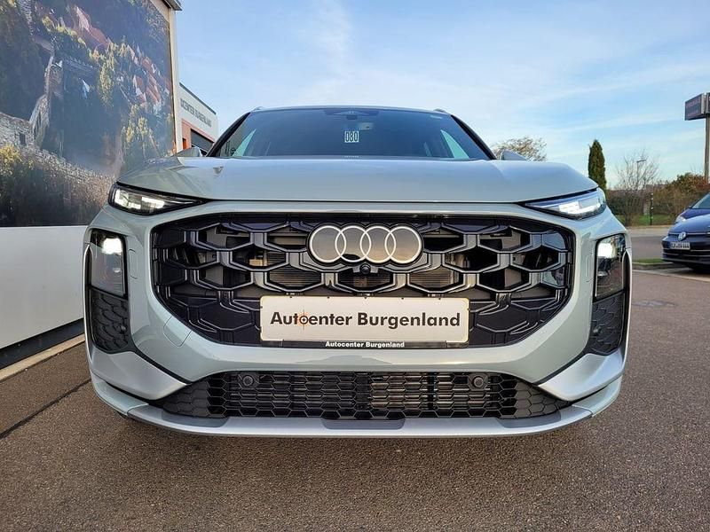 Gebraucht Audi Q3 Sport 265 PS (194 kW) 2025 Pfeilgrauperleffekt SUV