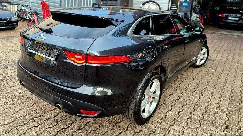 Gebraucht Jaguar F-Pace Prestige 340 PS (250 kW) 2017 Carpathian grey SUV
