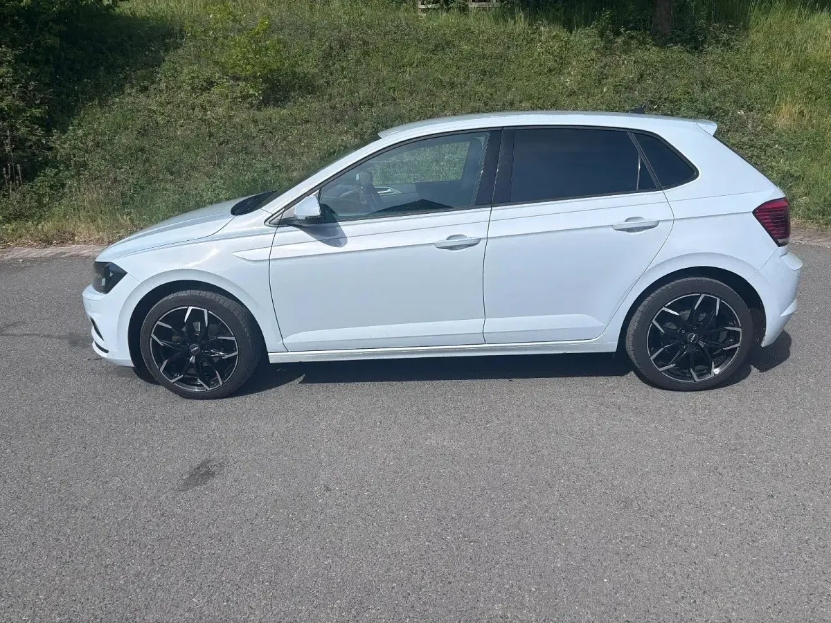 Gebraucht VW Polo Comfortline 95 PS (69 kW) 2018 Weiß Kleinwagen