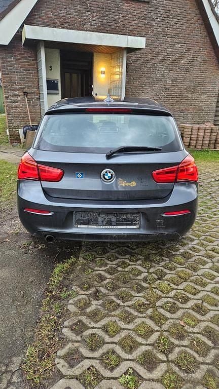 Gebraucht BMW 116 109 PS (80 kW) 2017 Grau Kleinwagen