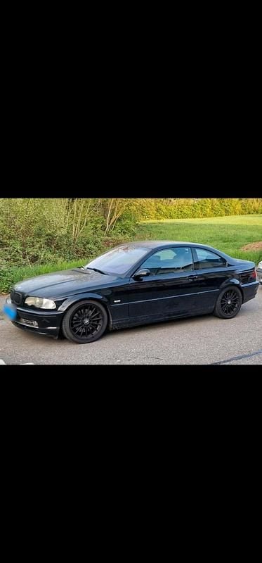Second-hand BMW 330 231 CP (169 kW) 2001 Negru Coupe
