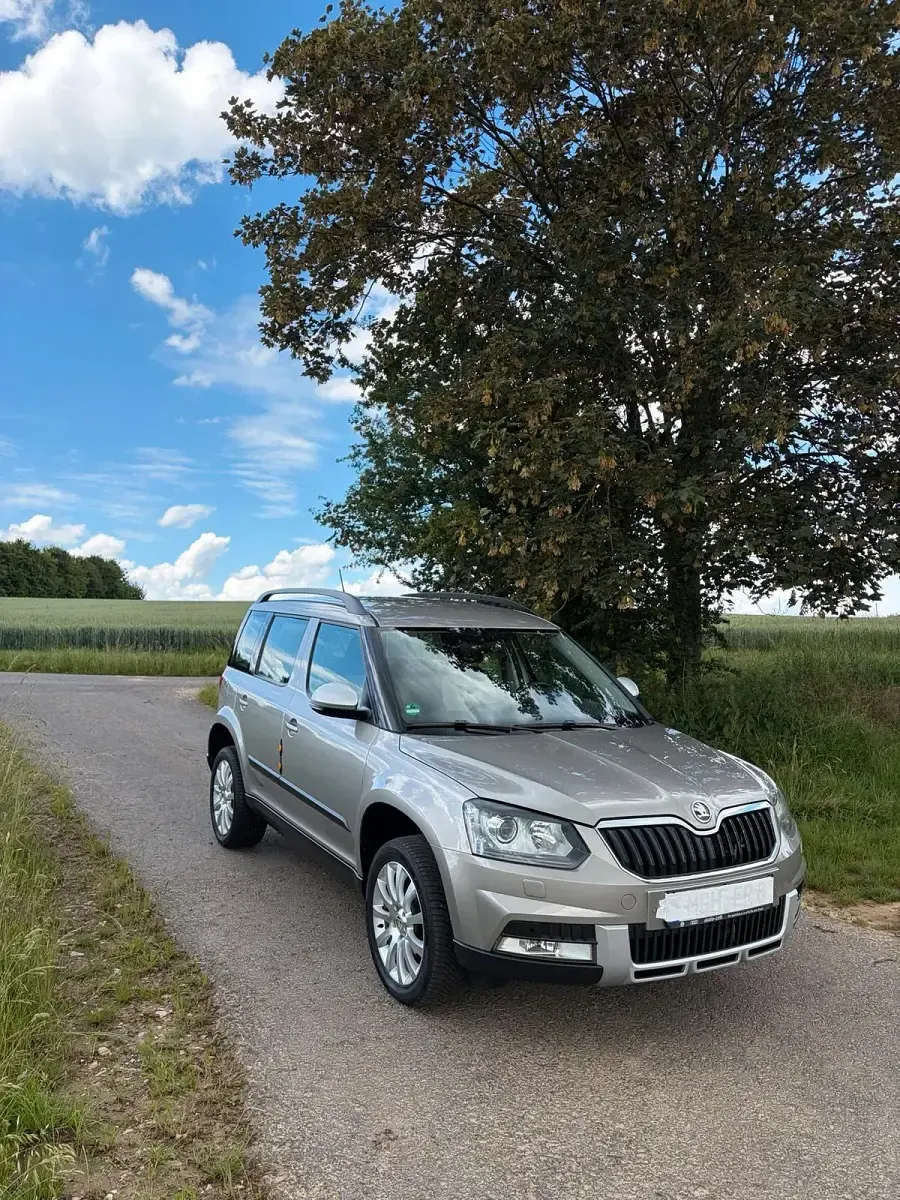 Gebraucht Skoda Yeti 150 PS (110 kW) 2016 Silber SUV