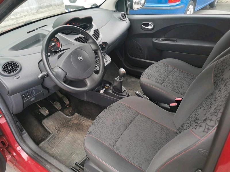 Gebraucht Renault Twingo 75 PS (55 kW) 2010 Rot Kleinwagen