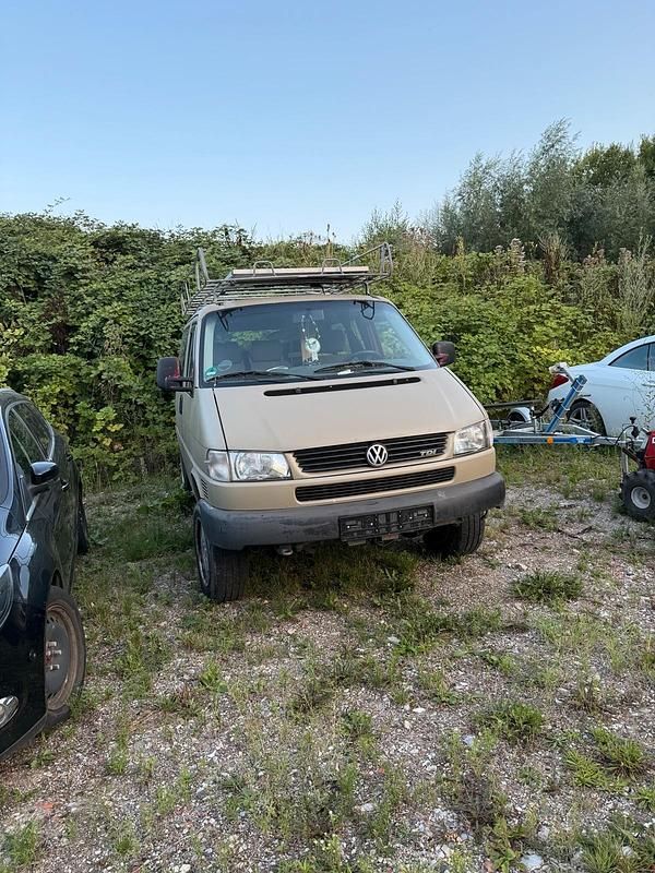 Grün Gebraucht 1996 VW T4 Van | 4.000 € (Guter Preis) - Bild 1/4