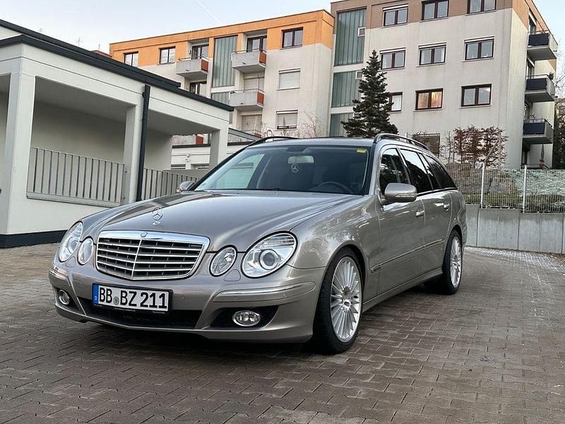 Gebraucht Mercedes E230 Elegance 204 PS (150 kW) 2008 Beige Limousine