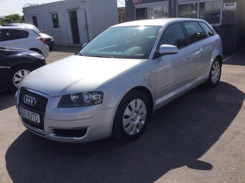 Silber Gebraucht 2007 Audi A3 Sportback Attraction Kleinwagen | 2.499 € (Guter Preis) - Bild 1/4
