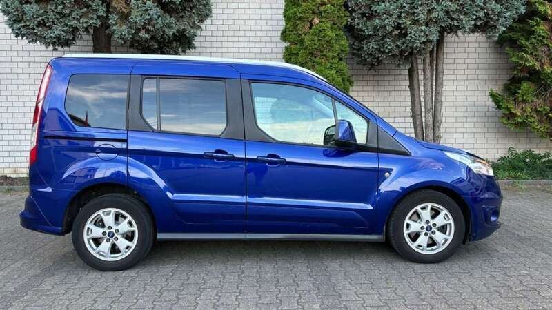 Blau Gebraucht 2016 Ford Tourneo Connect Ambiente Van / Kleinbus | 6.200 € (Guter Preis) - Bild 1/4