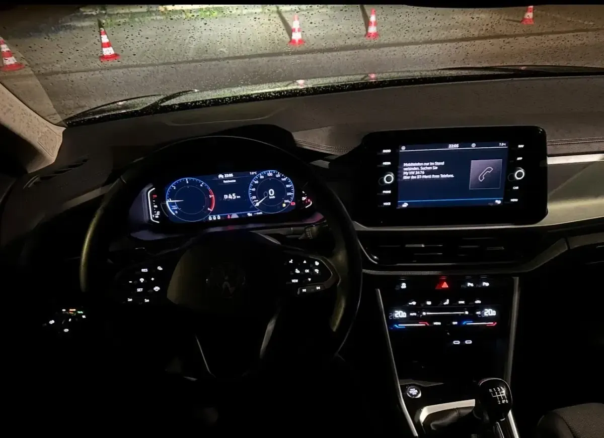 Usata VW T-Roc Life 115 CV (84 kW) 2022 Nero SUV
