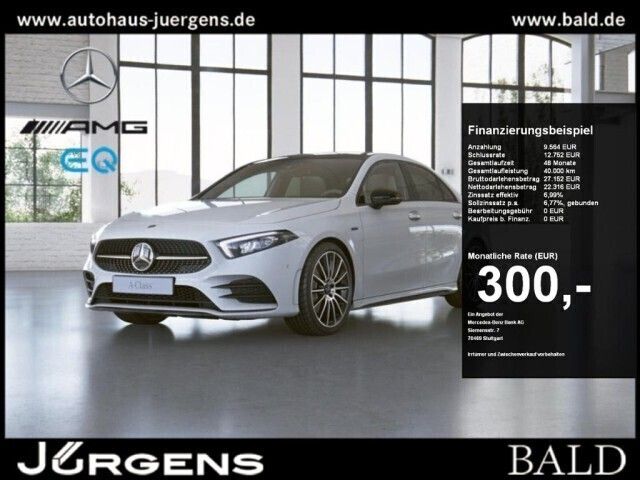 Weiß Gebraucht 2021 Mercedes A250 Limousine | 31.840 € (Etwas zu teuer) - Bild 1/4