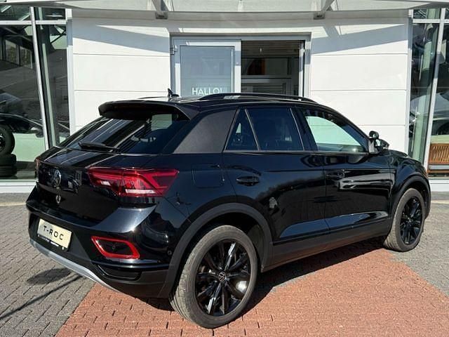 Gebraucht VW T-Roc Style 110 PS (80 kW) 2023 Deep black perleffekt (metallic) SUV