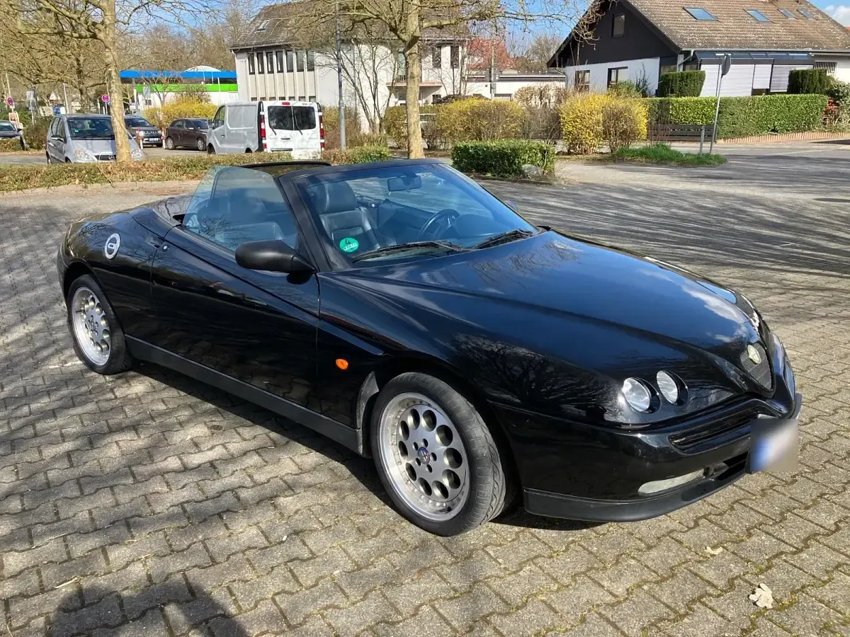 Second-hand Alfa Romeo Spider 150 CP (110 kW) 1997 Cabrio