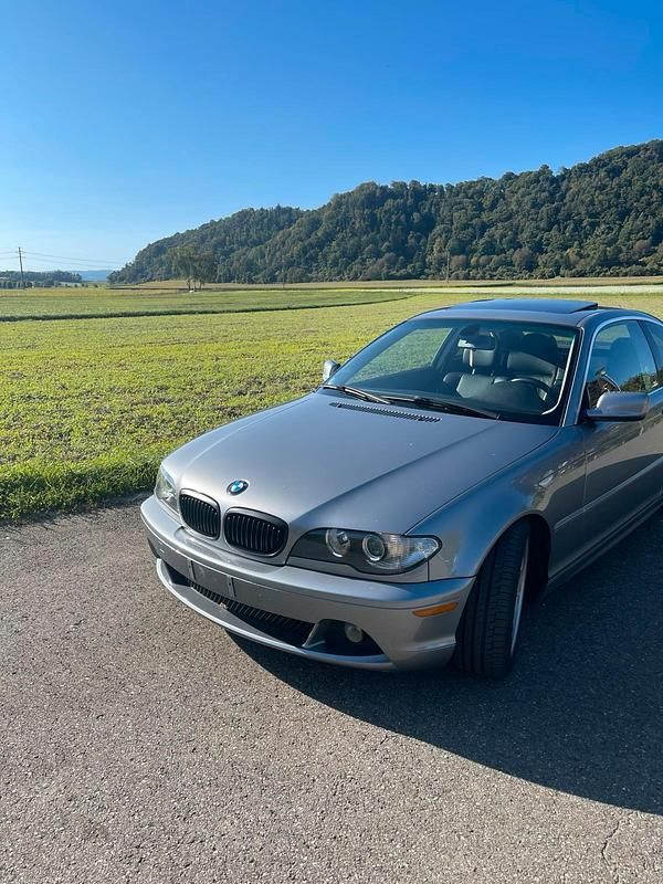Gebraucht BMW 330 231 PS (169 kW) 2005 Grau Coupé