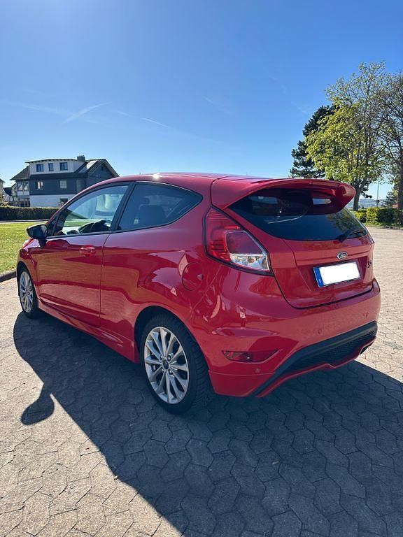 Gebraucht Ford Fiesta ST 182 PS (133 kW) 2015 Rot Kleinwagen