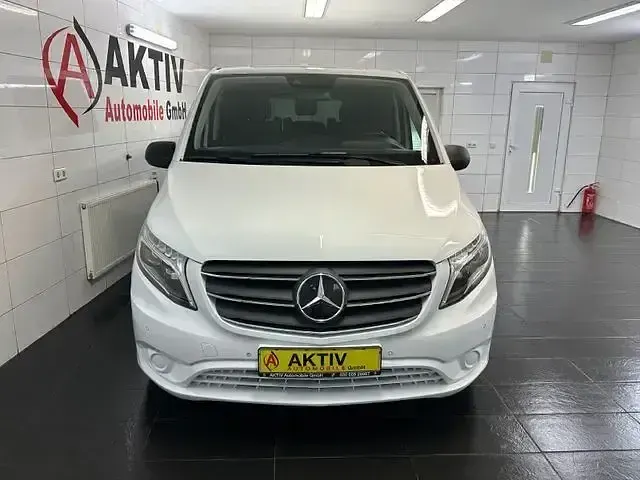 Gebraucht Mercedes Vito 190 PS (139 kW) 2021 Bergkristallweiss Van