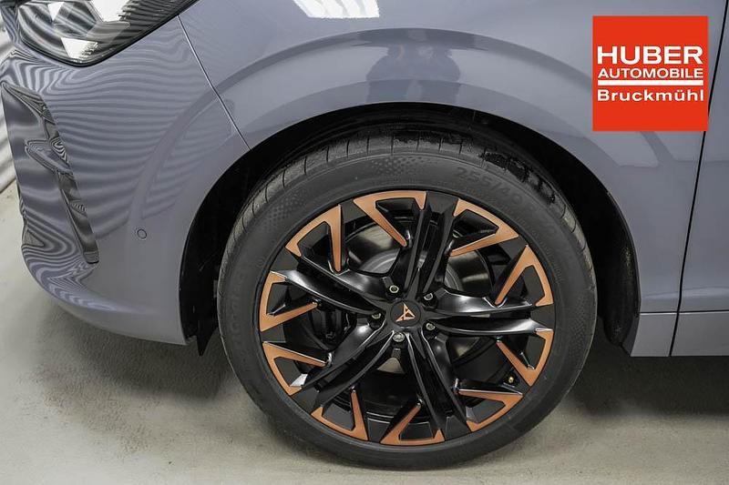 Neu Cupra Terramar VZ 265 PS (194 kW) 2025 Graphene grau metallic (r6) SUV