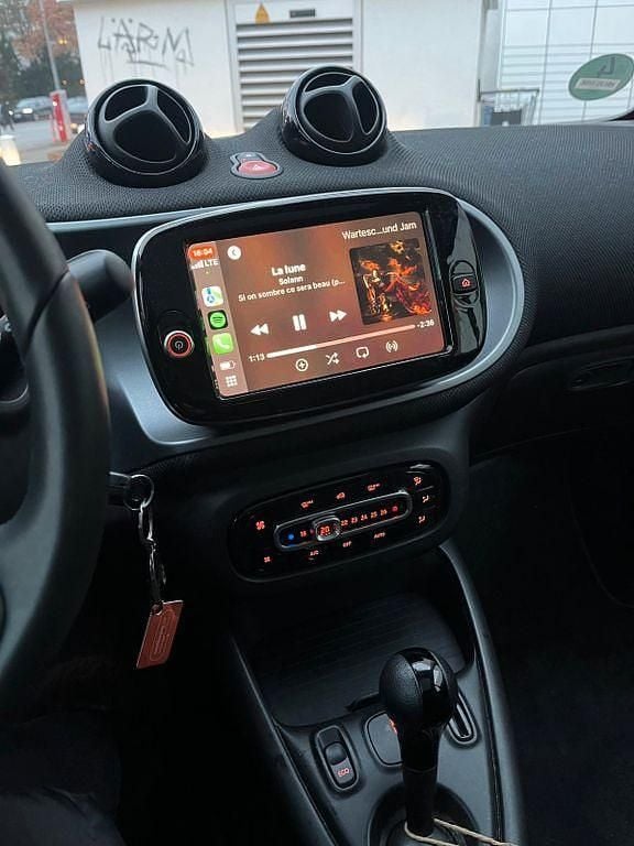 Schwarz Gebraucht 2021 Smart ForTwo Electric Drive Cabrio | 10.500 € (Superpreis) - Bild 1/4