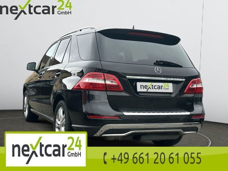 Gebraucht Mercedes ML350 258 PS (189 kW) 2012 Black metallic SUV