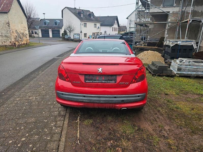 Gebraucht Peugeot 207 Sport 109 PS (80 kW) 2006 Rot Limousine