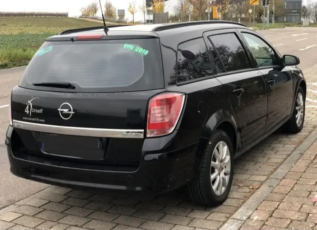 Gebraucht Opel Astra 90 PS (66 kW) 2008 Schwarz Limousine