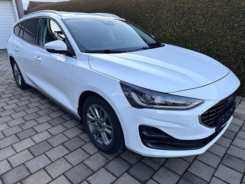 Gebraucht Ford Focus Titanium X 116 PS (85 kW) 2023 Weiß Limousine