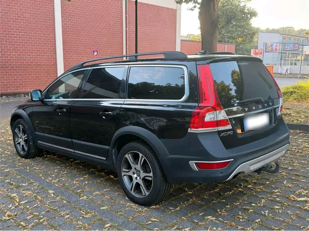 Gebraucht Volvo XC70 181 PS (133 kW) 2014 Schwarz Kombi