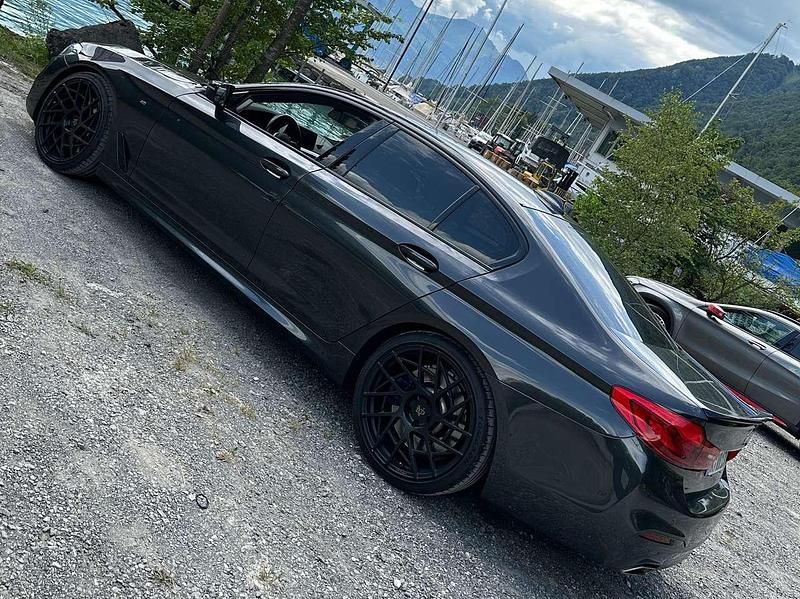 Schwarz Gebraucht 2020 BMW 540 M Sport Limousine | 38.900 € (Teuer) - Bild 1/3