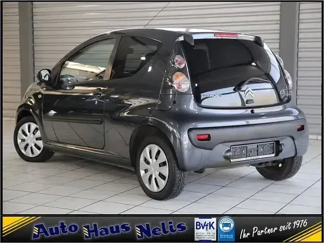 Gebraucht Citroën C1 SELECTION 68 PS (50 kW) 2013 Grau Kleinwagen
