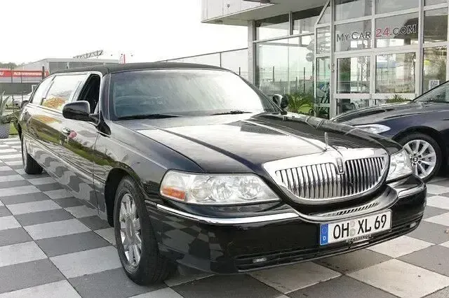 Gebraucht Lincoln Town Car 218 PS (160 kW) 2002 Schwarz Limousine