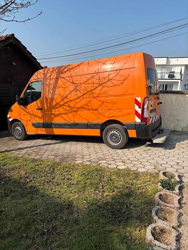 Second-hand Renault Master 170 CP (125 kW) 2018 Portocaliu Van