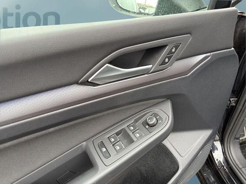 Gebraucht VW Golf VIII 150 PS (110 kW) 2022 Schwarz Kleinwagen