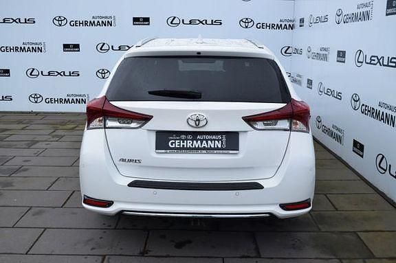 Gebraucht Toyota Auris Basis 116 PS (85 kW) 2017 Schneeweiß