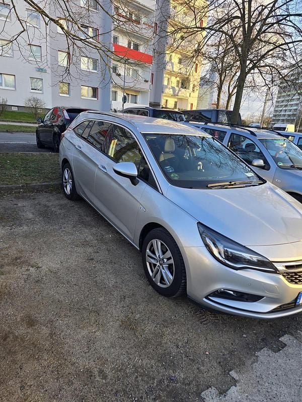 Gebraucht Opel Astra 136 PS (100 kW) 2019 Silber Limousine
