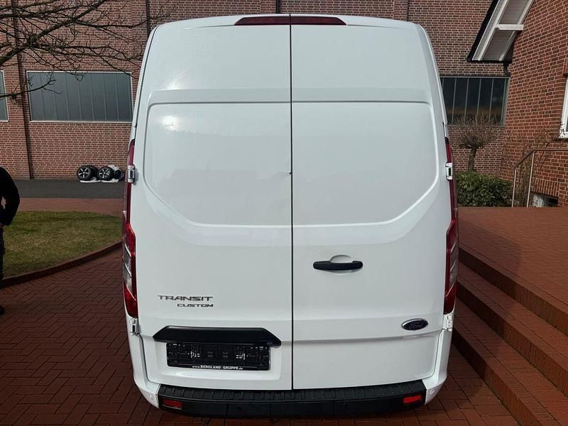 Gebraucht Ford Transit Custom 131 PS (96 kW) 2023 Weiß Van / Kleinbus