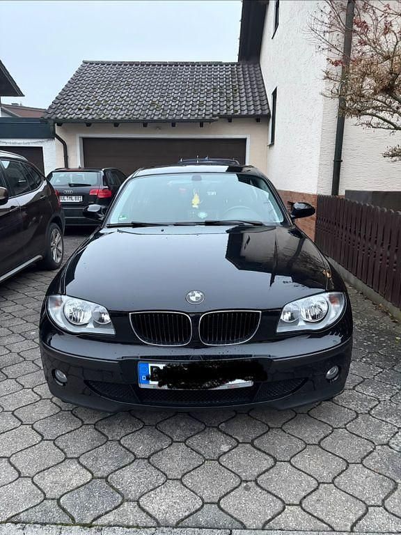 Gebraucht BMW 116 Performance 116 PS (85 kW) 2005 Schwarz Kleinwagen
